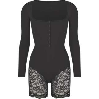 Skims FITS EVERYBODY LACE LONG SLEEVE ONESIE Jumpsuit Women's ONYX/Onyx