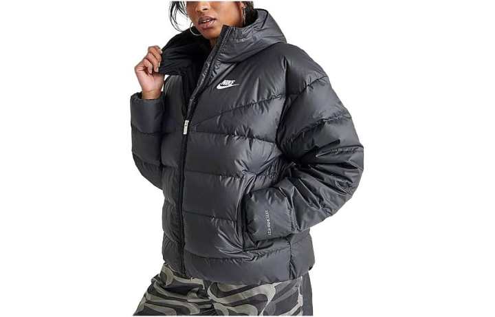Nike Nike Jackets Women's Black Hooded Moderate Other