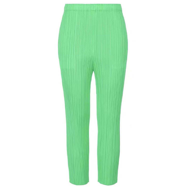 ISSEY MIYAKE Casual Pants Women's Green