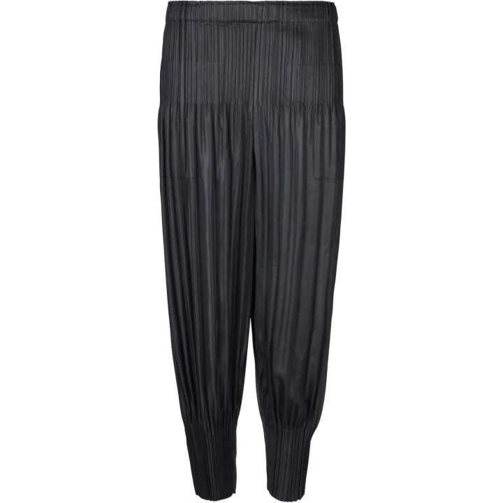 ISSEY MIYAKE ISSEY MIYAKE Casual Pants Women's Black