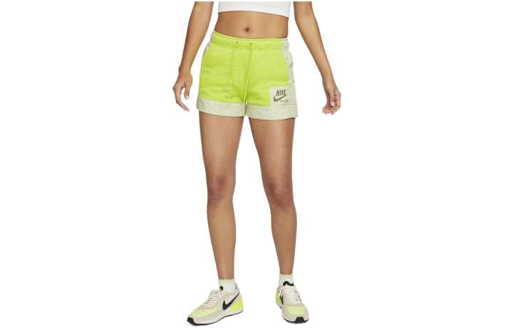 Nike Nike Casual Shorts Women's Green Moderate