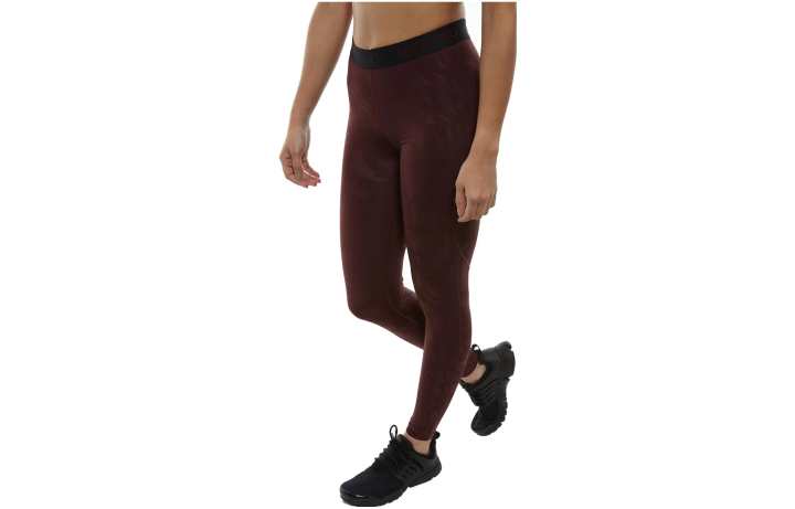 Nike Nike embossed-wing leggings
