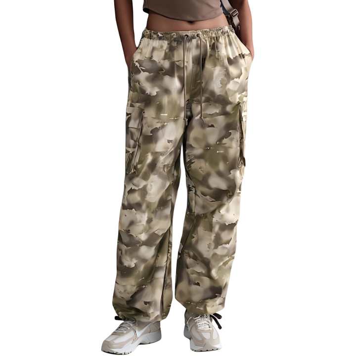 Nike Nike Sportswear Women's Mid Rise Oversized Camo Cargo Pants