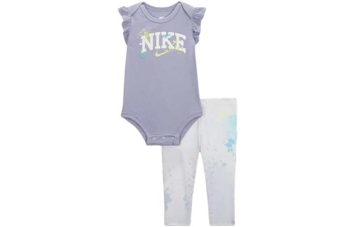 Nike Nike Baby Jumpsuits & Crawlers Crew Neck Moderate