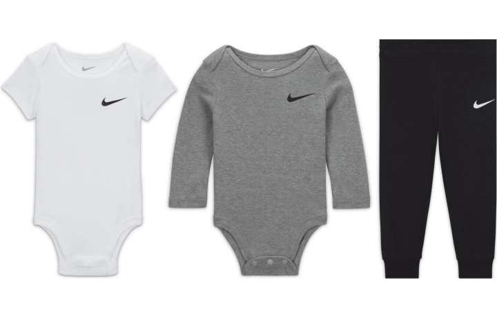 Nike Nike Baby Jumpsuits & Crawlers Crew Neck Moderate