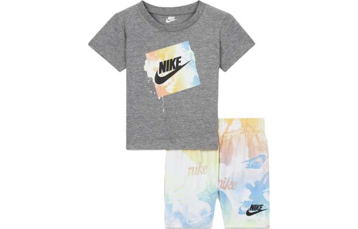 Nike Nike Baby Jumpsuits & Crawlers Crew Neck Moderate