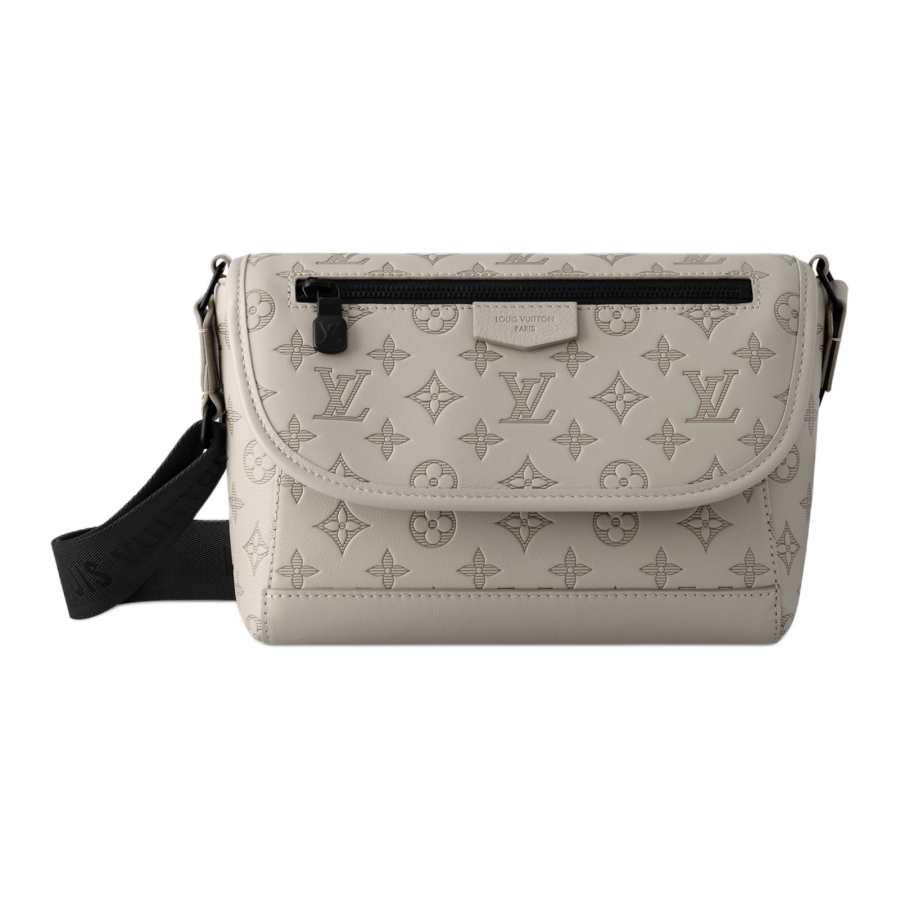 LOUIS VUITTON Lv None