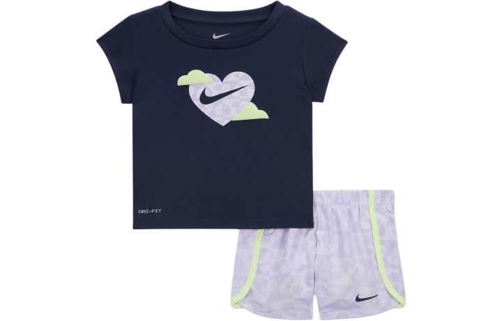 Nike Nike Baby Jumpsuits & Crawlers Crew Neck Moderate