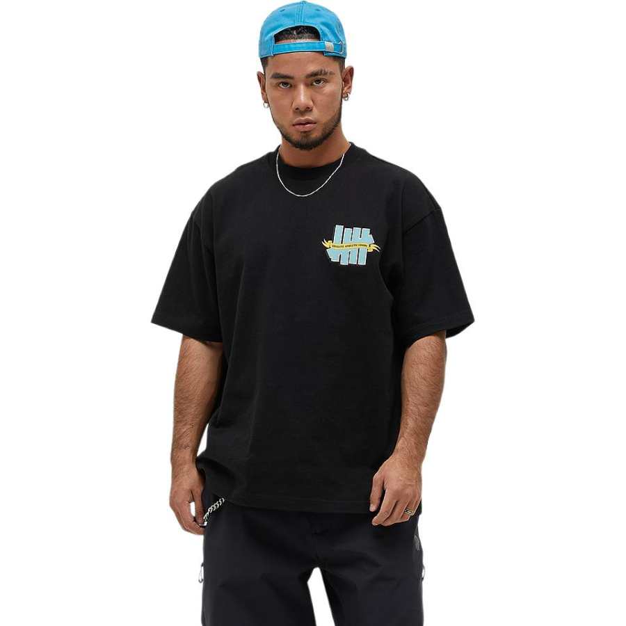 UNDEFEATED T Shirts Unisex Black Crew Neck Moderate Straight Fit