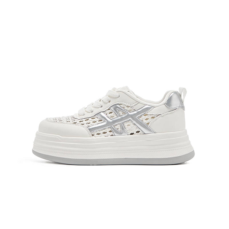 DAPHNE Slip Resistant Abrasion Resistant Low top Skateboard Shoes Women's
