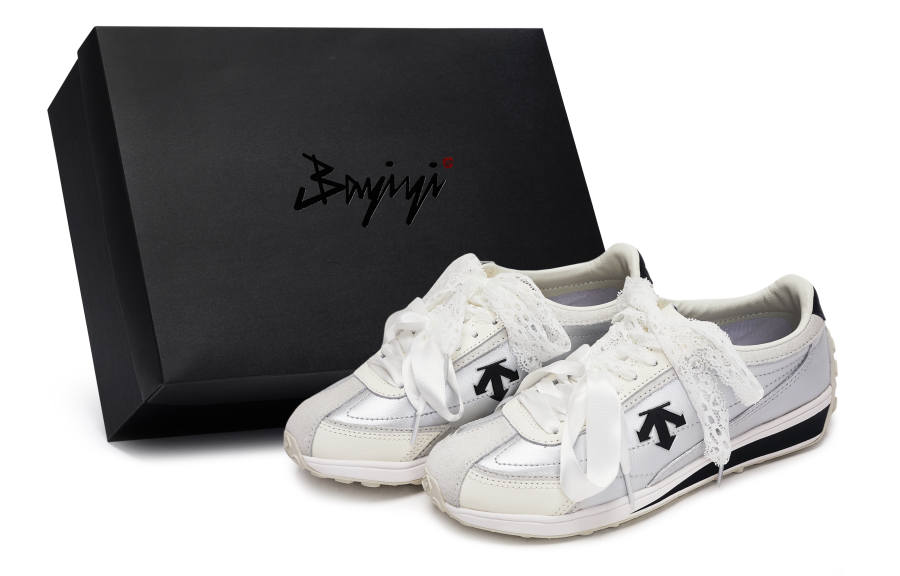 DESCENTE Cron Racer 811 Manufacturing, Plated Silver, Special Shoe Box Abrasion Resistant Low top Casual Shoes Unisex