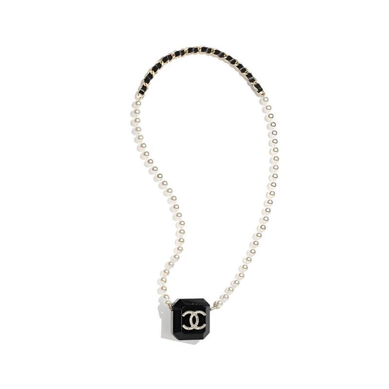 CHANEL Lambskin AirPods Headphones Case Necklace Pouch Earphone Case Women's Black