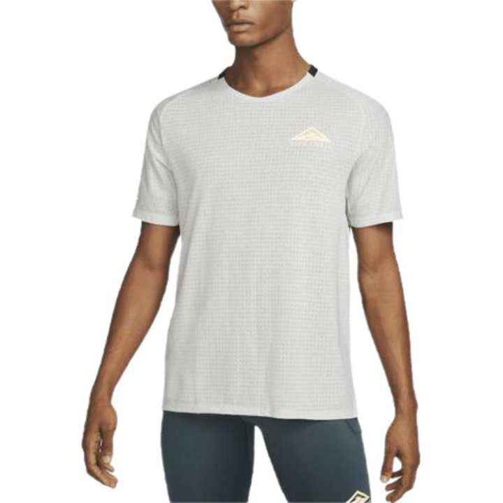 Nike Nike Trail Solar Chase Men's Dri-FIT Short-Sleeve Running Top
