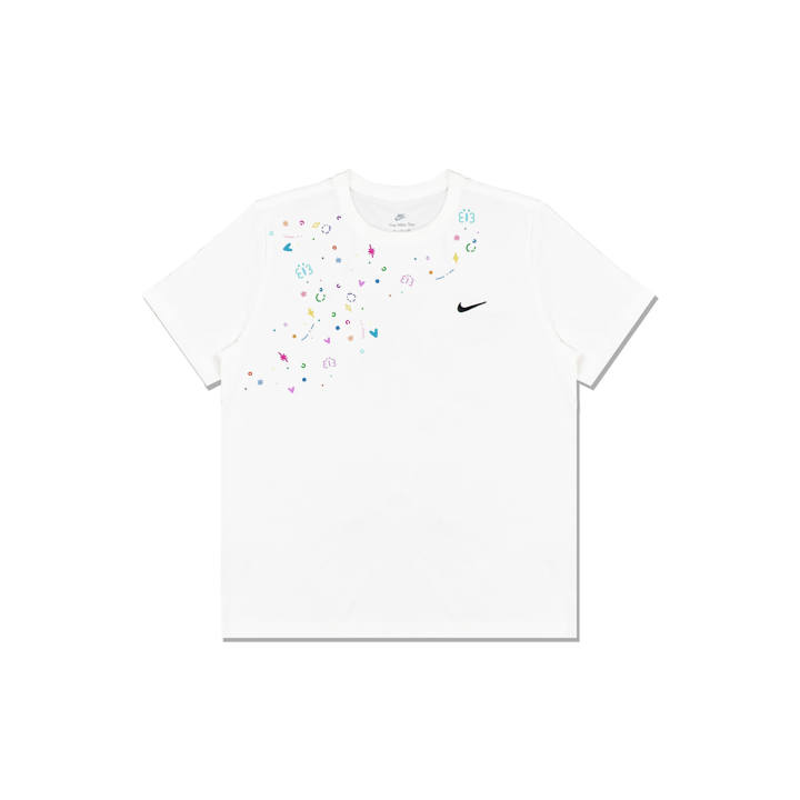 Nike Nike Sportswear T Shirts Men's White Crew Neck Moderate Straight Fit