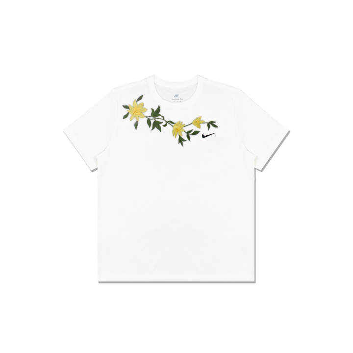 Nike Nike Sportswear T Shirts Men's White Crew Neck Moderate Straight Fit