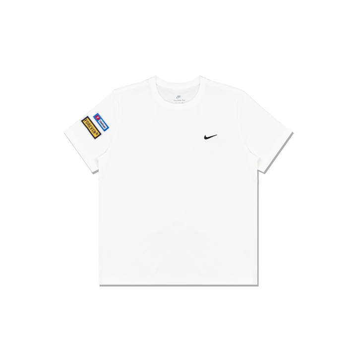 Nike Nike T Shirts Men's White Crew Neck Moderate Straight Fit