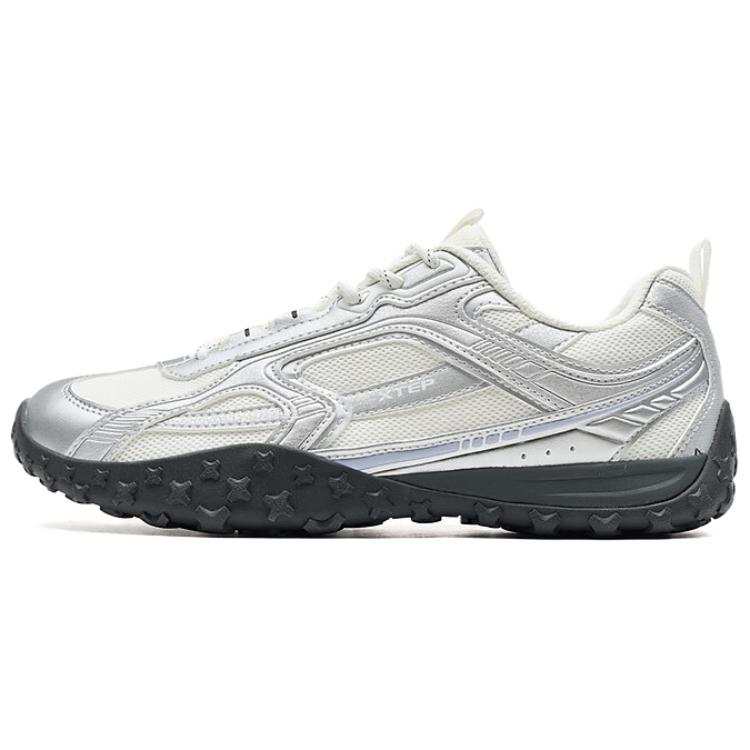 XTEP Coverage Lightweight And Breathable Low top Casual Shoes Women's Silver Sail White