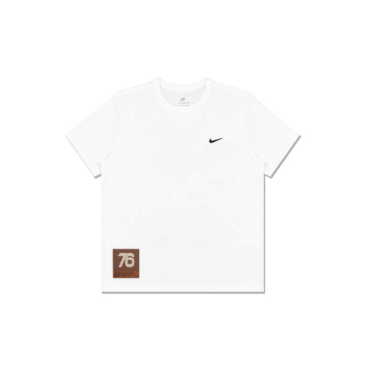 Nike Nike T Shirts Men's White Crew Neck Moderate Straight Fit