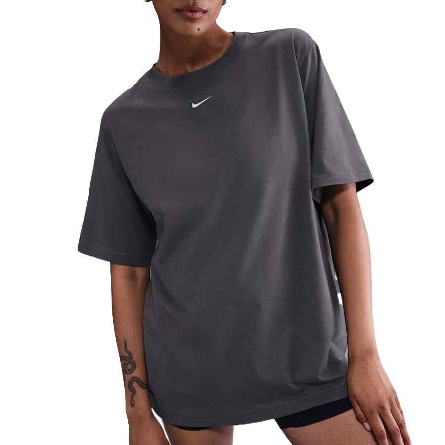 Nike Nike Sportswear Essential Women's T Shirt