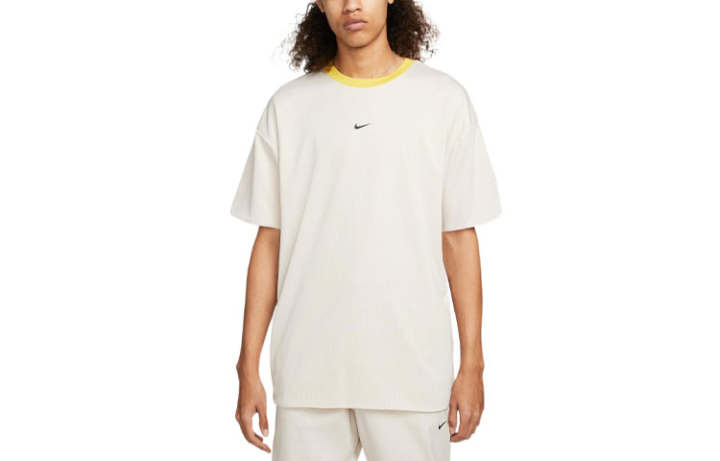 Nike Nike T Shirts Men's Bright Sulfur Yellow Crew Neck Moderate Straight Fit