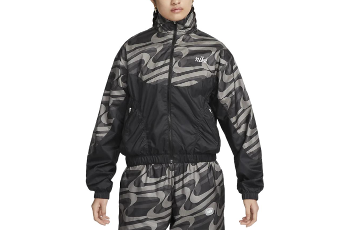 Nike Nike Jackets Women's Multicolor Lapel Moderate Other