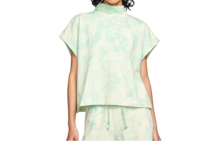 Nike Nike T Shirts Women's Blue Green Crew Neck Moderate Straight Fit