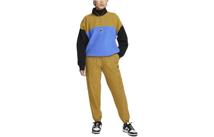 Nike Nike Sweatshirts Women's Blue Stand Collar Moderate Regular