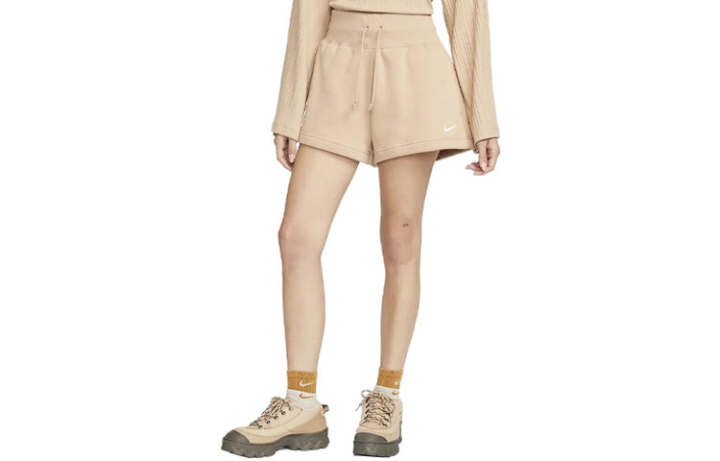 Nike Nike Casual Shorts Women's Wheat Moderate