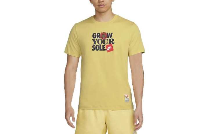 Nike Nike T Shirts Men's Green Crew Neck Moderate Straight Fit