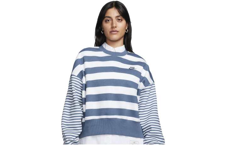 Nike Nike Sweatshirts Women's Blue Crew Neck Moderate Other