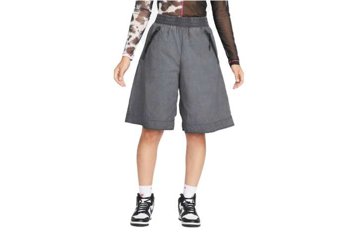 Nike Nike SPORTSWEAR TECH PACK Casual Shorts Women's Coal Black Moderate