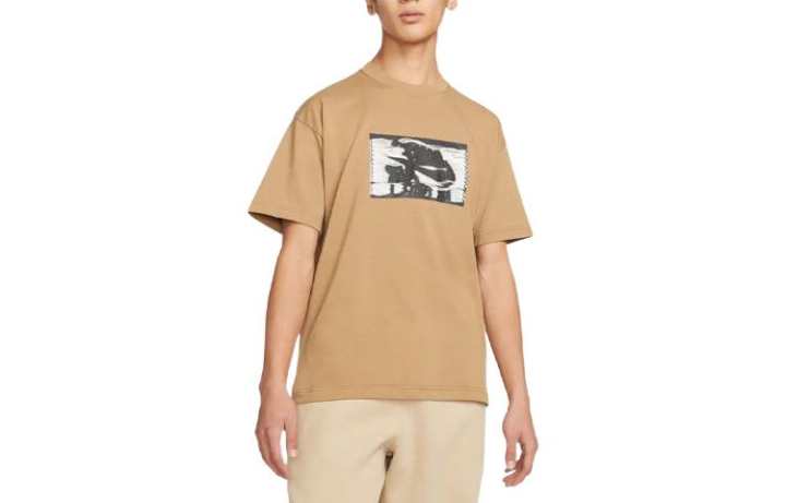 Nike Nike T Shirts Men's Khaki Crew Neck Moderate Straight Fit