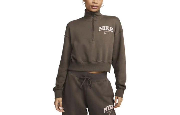 Nike Nike Sweatshirts Women's Umber Turtleneck Moderate Regular