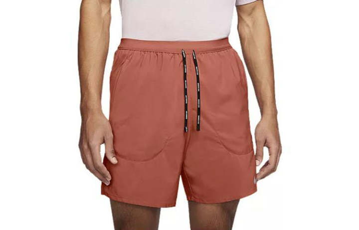 Nike Nike Casual Shorts Men's Rouge Moderate
