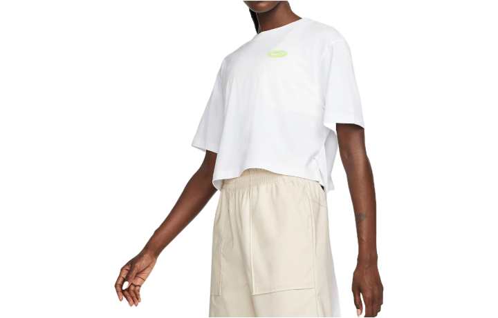 Nike Nike Crop Tops Women's White Crew Neck Moderate