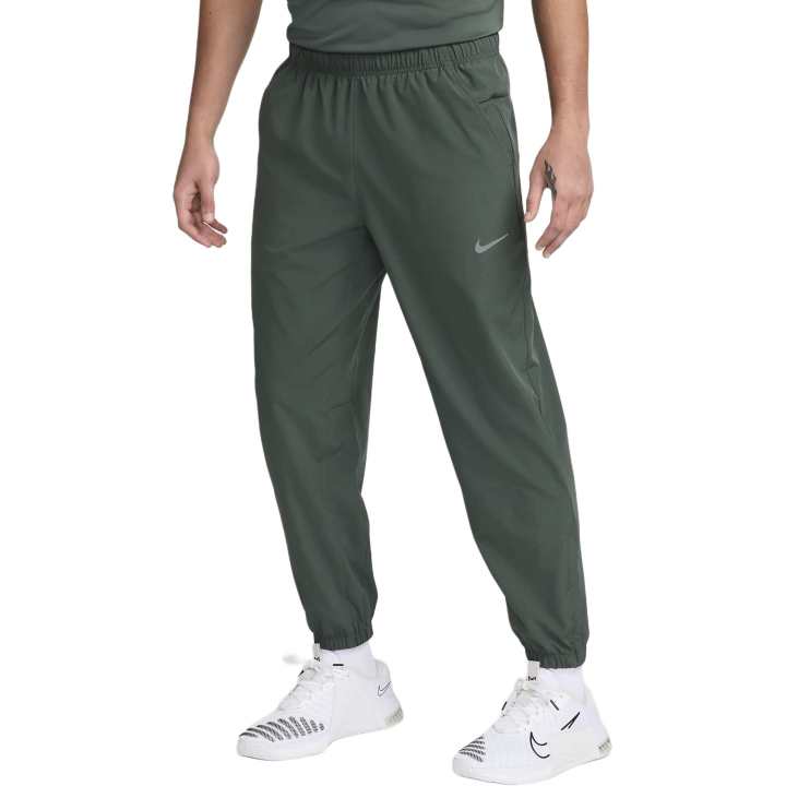 Nike Nike Form Men's Dri-FIT Tapered Versatile Pants