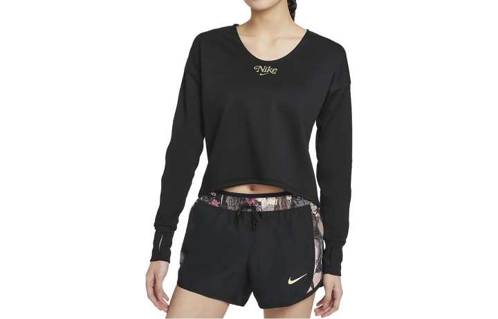 Nike Nike T Shirts Women's Black Crew Neck Moderate Straight Fit
