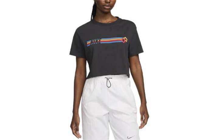Nike Nike Sportswear Women's Cropped T-Shirt