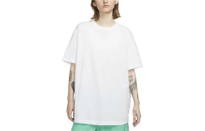 Nike Nike T Shirts Women's White Crew Neck Moderate Straight Fit