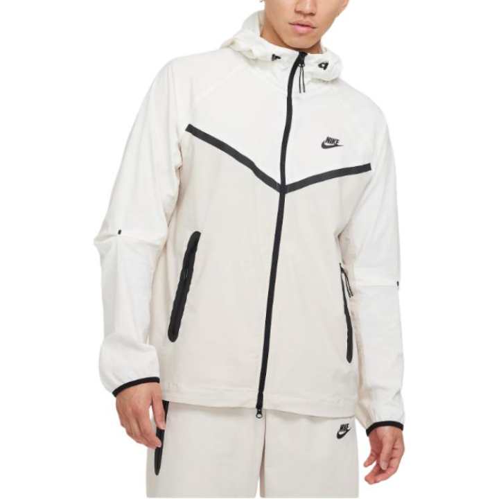 Nike Nike Tech Windrunner Jackets & Coats Men's Light Woody Brown