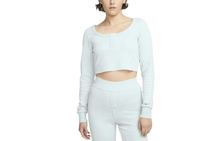 Nike Nike Crop Tops Women's Light Blue Crew Neck Moderate