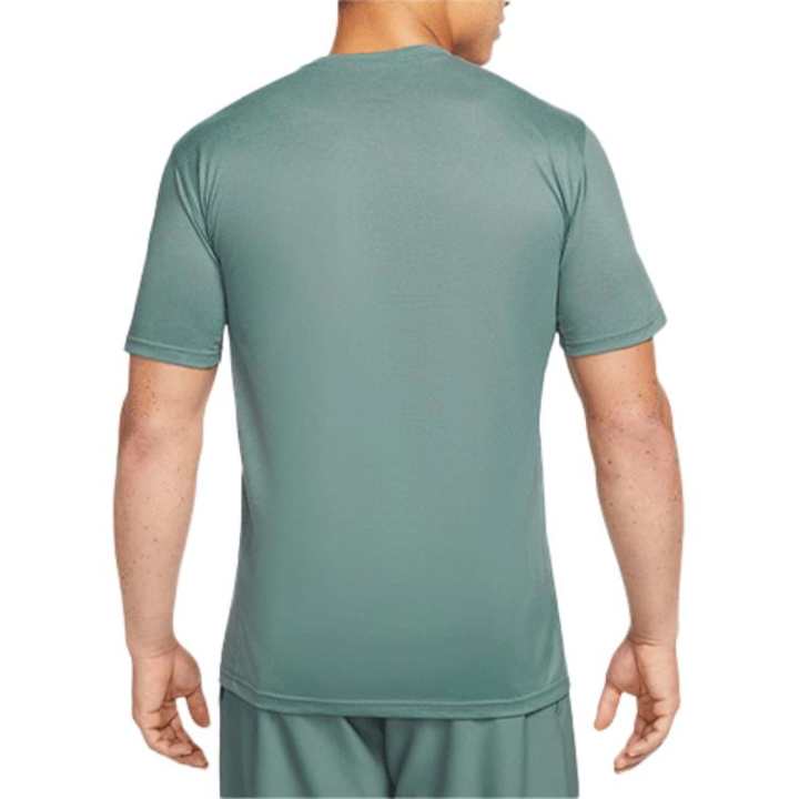 Nike Nike T Shirts Men's Green Crew Neck Moderate Straight Fit