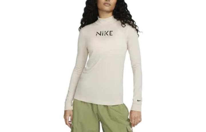 Nike Nike T Shirts Women's White Crew Neck Moderate Other