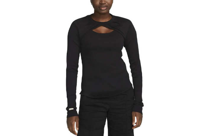 Nike Nike T Shirts Women's Black Crew Neck Moderate Straight Fit