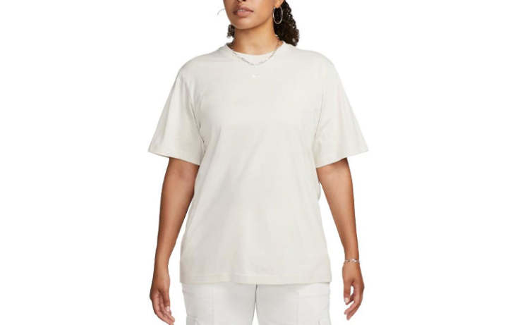 Nike Nike T Shirts Women's Ivory White Crew Neck Moderate Straight Fit