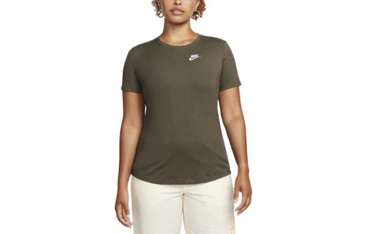 Nike Nike T Shirts Women's Olive Crew Neck Moderate Straight Fit