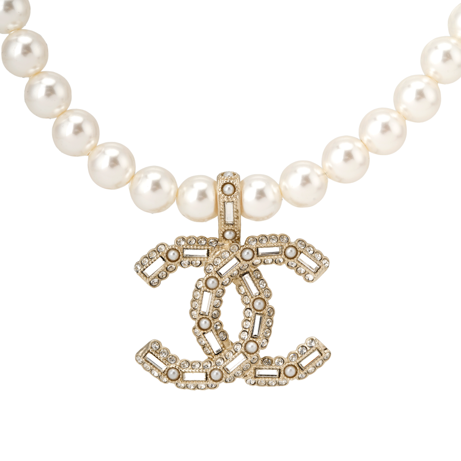 CHANEL Chanel 2016s logo-pendant necklace