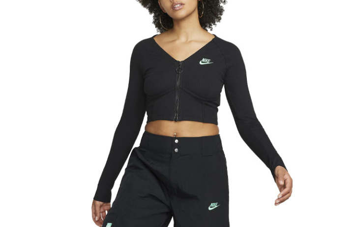 Nike Nike Crop Tops Women's Black V Neck Moderate
