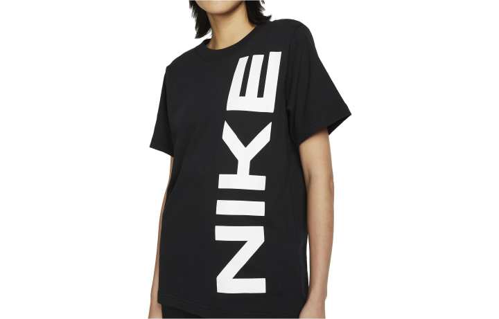 Nike Nike T Shirts Women's Black Crew Neck Moderate Straight Fit