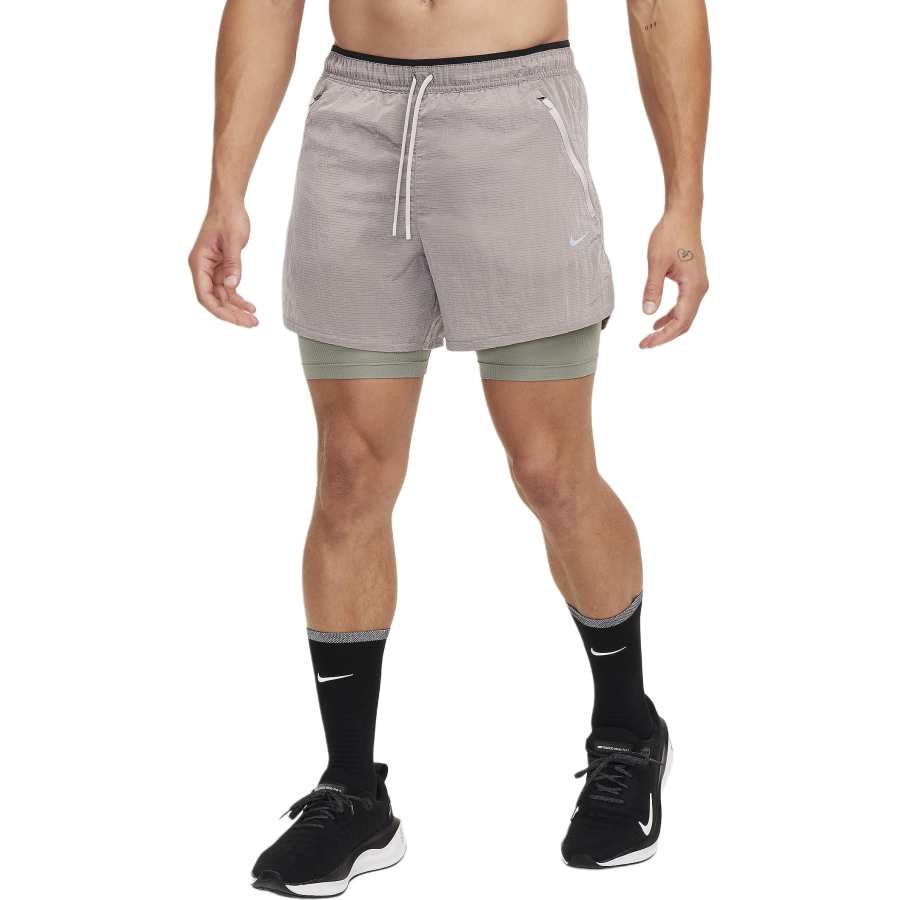 Nike Nike Stride Running Division Men's 5' Dri-FIT Water-Repellent 2-in-1 Running Shorts